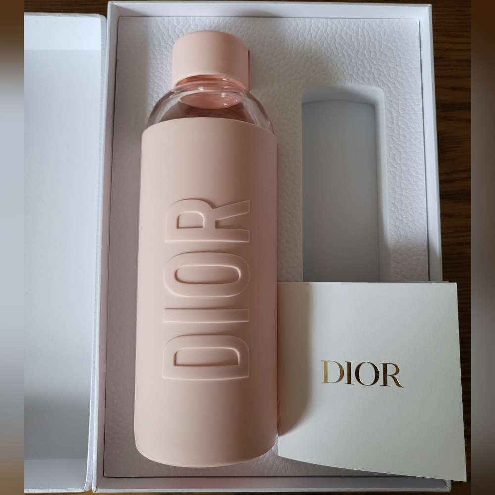 NEW Dior glass water bottle